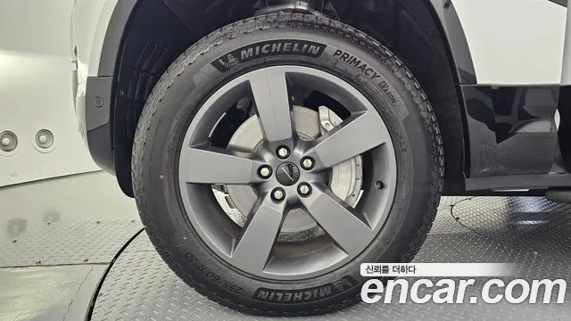 Land Rover Defender 2026 thumb 5