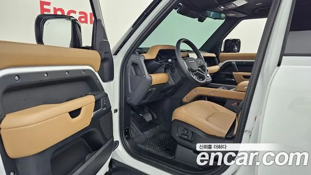 Land Rover Defender 2026 thumb 10