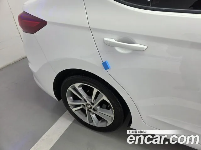Hyundai Avante 2017 thumb 8