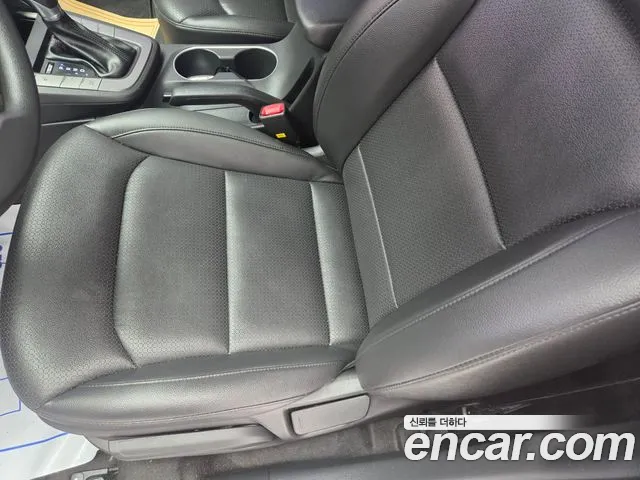 Hyundai Avante 2017 thumb 10