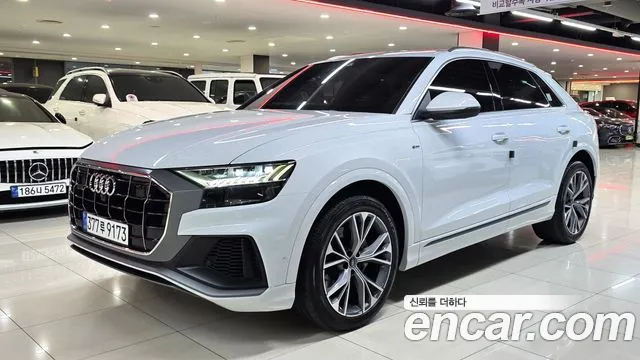 Audi Q8 2021 thumb 4