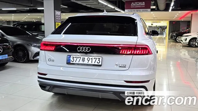 Audi Q8 2021 thumb 7