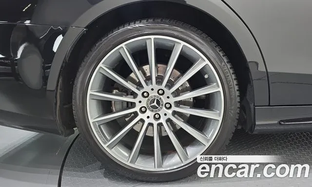 Mercedes-Benz S-Класс 2017 thumb 5