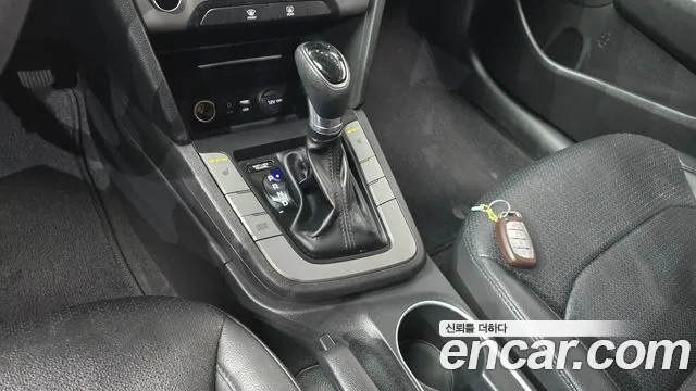 Hyundai Avante 2016 thumb 9