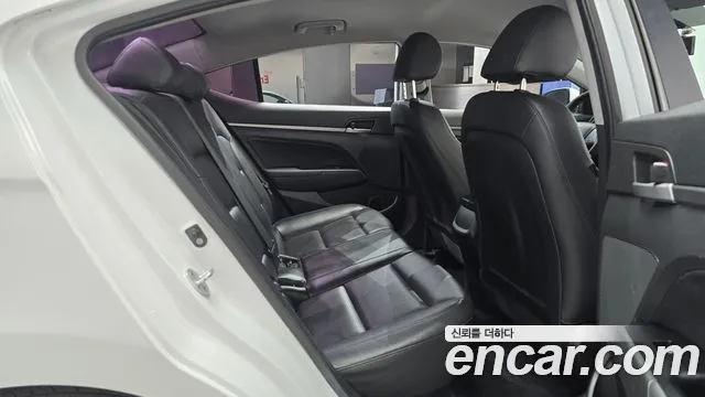 Hyundai Avante 2016 thumb 11
