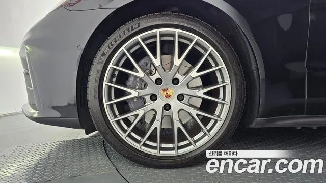 Porsche Panamera 2024 thumb 5