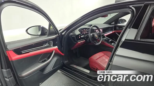 Porsche Panamera 2024 thumb 10