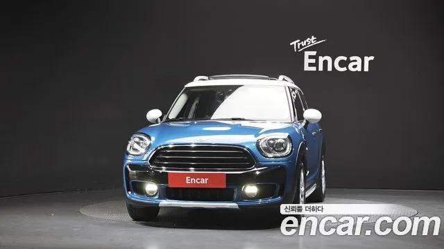MINI Countryman 2018 thumb 3
