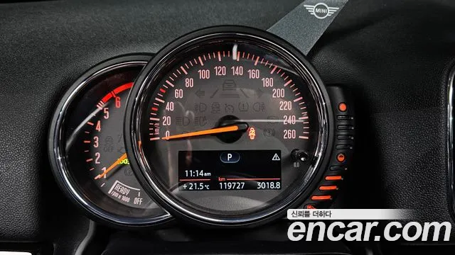 MINI Countryman 2018 thumb 8