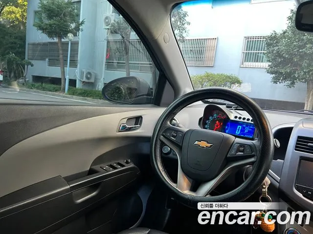 ChevroletGMDaewoo Aveo 2013 thumb 7