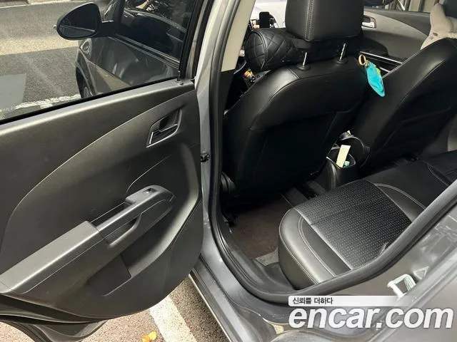 ChevroletGMDaewoo Aveo 2013 thumb 9