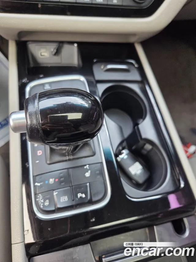 Kia Carnival 2014 thumb 9