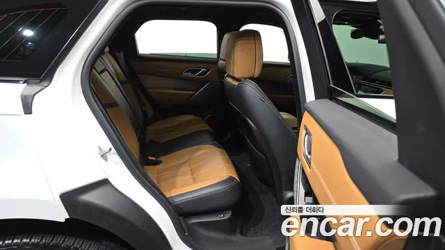 Land Rover Range Rover Velar 2019 thumb 12