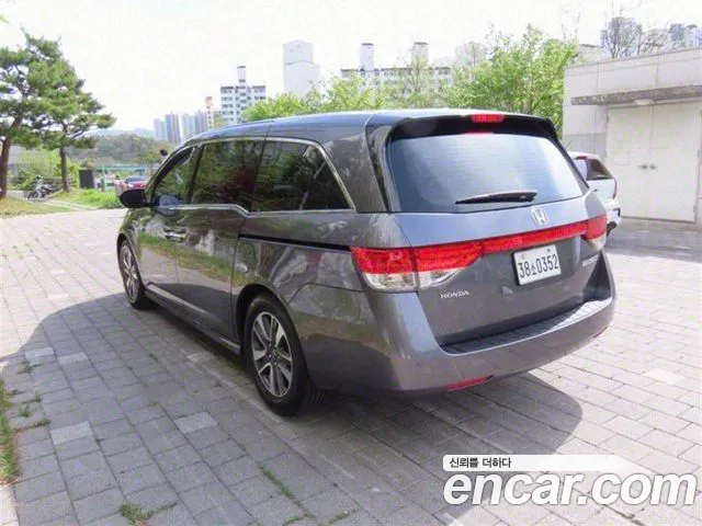 Honda Odyssey 2016 thumb 4