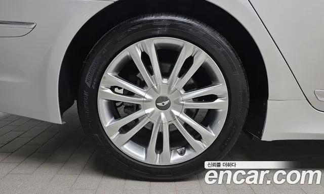 Hyundai Genesis 2012 thumb 4