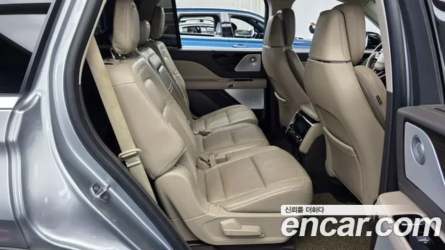 Lincoln Aviator 2021 thumb 12