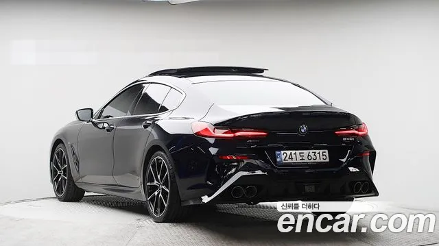 BMW 8-Series 2021 thumb 2