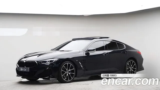 BMW 8-Series 2021 thumb 11