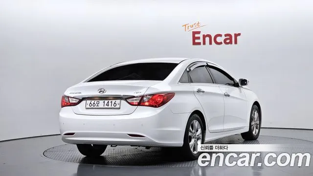 Hyundai Sonata 2011 thumb 2