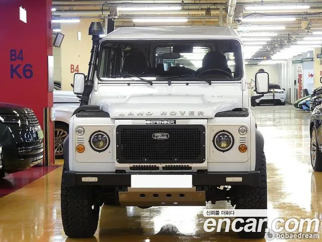 Land Rover Defender 2012 thumb 4