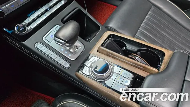 Genesis G90 2019 thumb 9