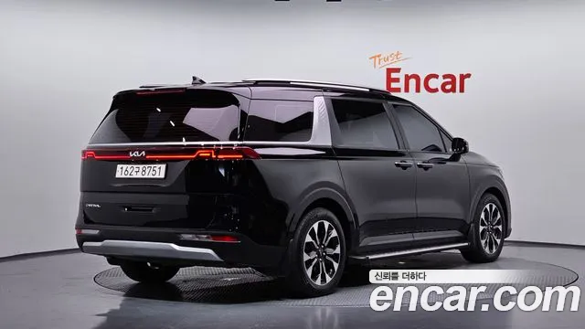 Kia Carnival 2022 thumb 2