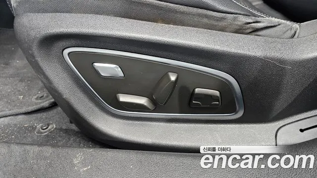 Renault-KoreaSamsung Megane 2016 thumb 12