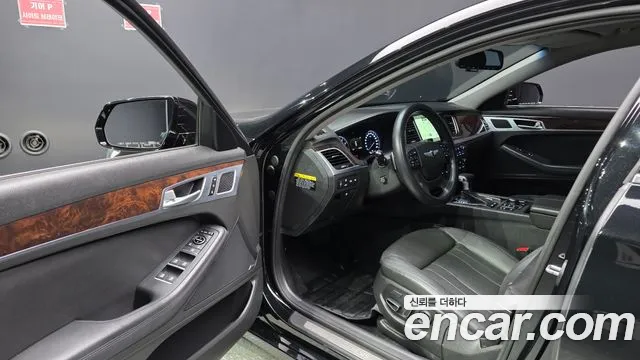 Hyundai Genesis 2016 thumb 10