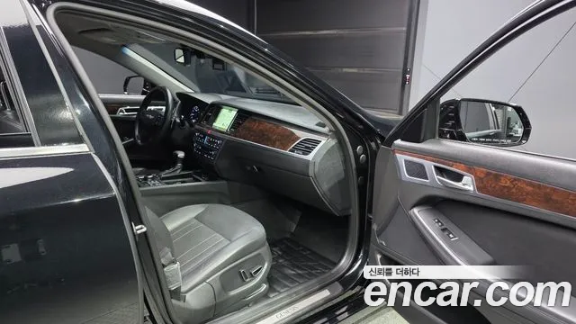 Hyundai Genesis 2016 thumb 11
