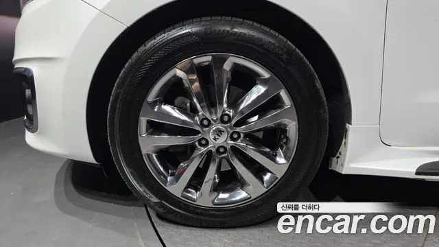 Kia Carnival 2018 thumb 5