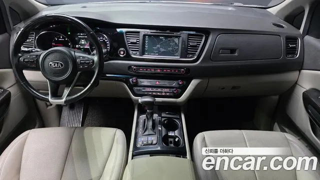 Kia Carnival 2018 thumb 7