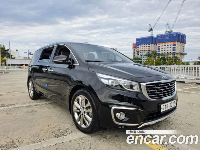 Kia Carnival 2017 thumb 3