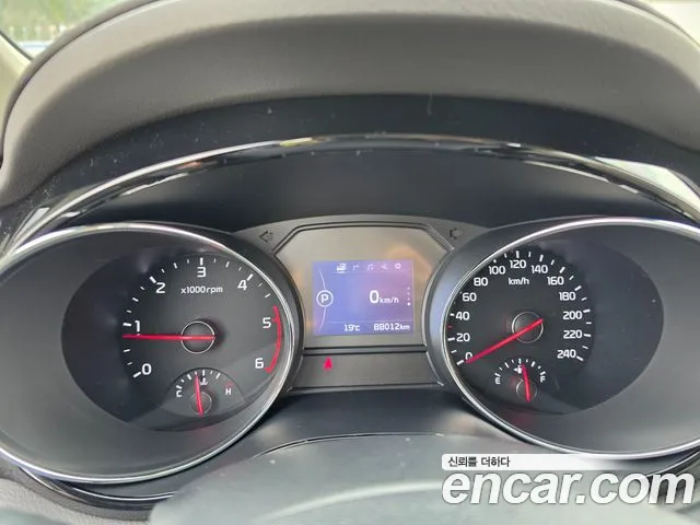 Kia Carnival 2017 thumb 9