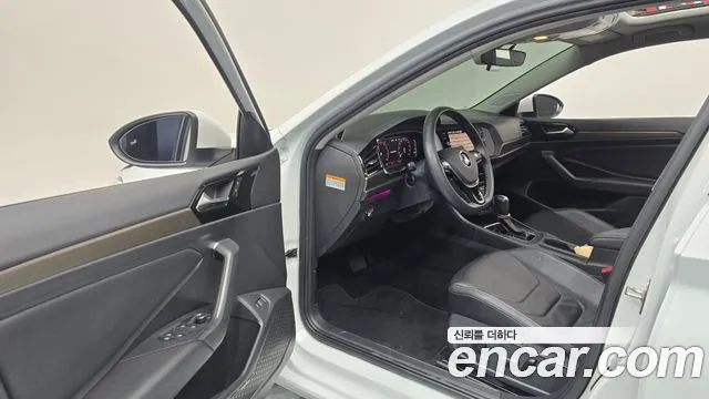 Volkswagen Jetta 2021 thumb 9