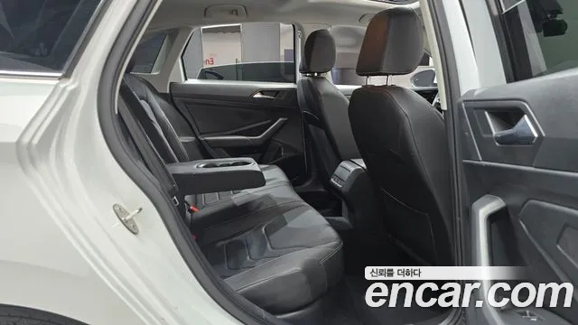 Volkswagen Jetta 2021 thumb 10