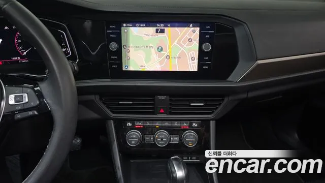 Volkswagen Jetta 2021 thumb 12