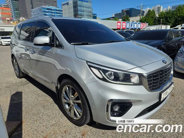 Kia Carnival 2018 thumb 2