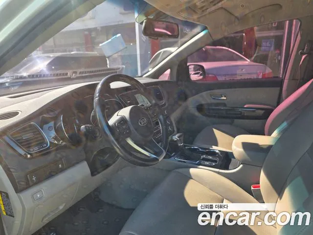 Kia Carnival 2018 thumb 8