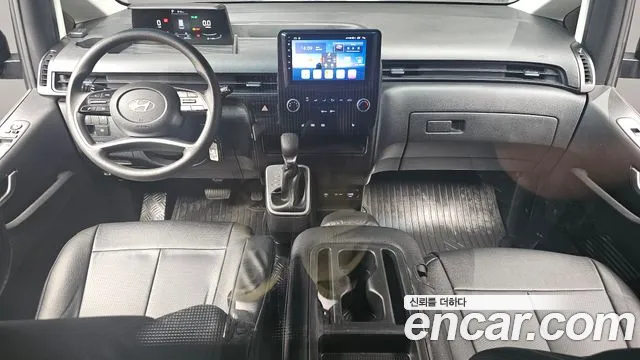 Hyundai Staria 2024 thumb 7