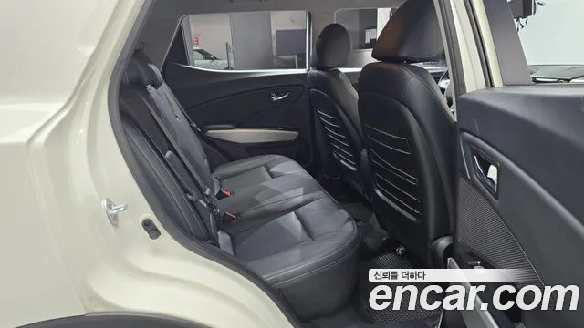 KG_Mobility_Ssangyong TIBOLI 2015 thumb 10