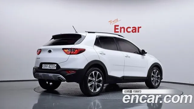 Kia Stonic 2017 thumb 2