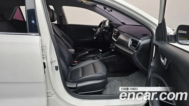 Kia Stonic 2017 thumb 11