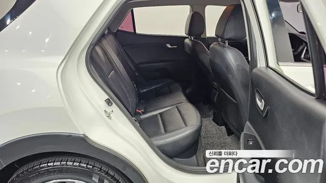 Kia Stonic 2017 thumb 12