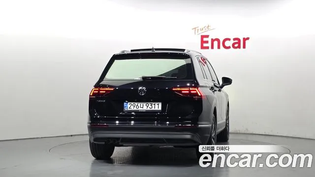Volkswagen Tiguan 2020 thumb 4