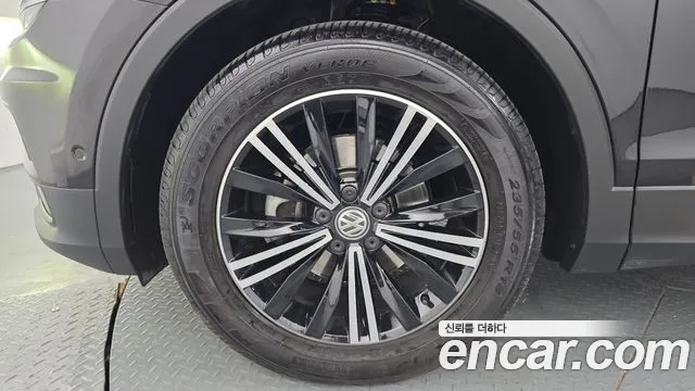 Volkswagen Tiguan 2020 thumb 5