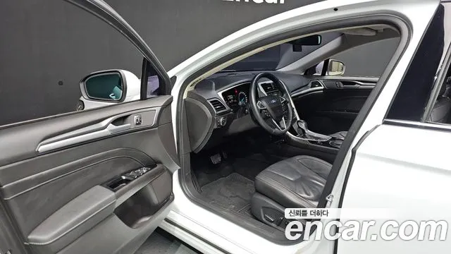 Ford Mondeo 2017 thumb 10