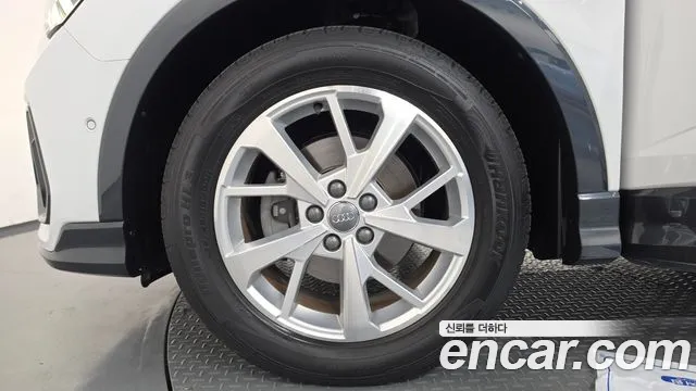 Audi Q3 2020 thumb 5