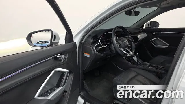 Audi Q3 2020 thumb 10