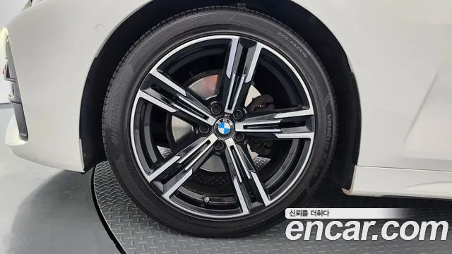 BMW 4-Series 2021 thumb 5