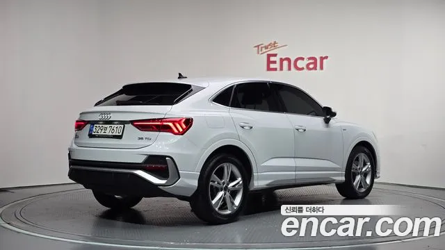 Audi Q3 2022 thumb 2